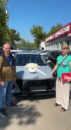 Отзыв клиента о покупке автомобиля в автосалоне AutoExpert