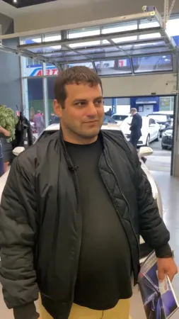 Поздравляем с покупкой автомобиля в автосалоне АвтоЛидер